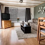 Chalet Zeeuws Genieten In Baarland, Zeeland