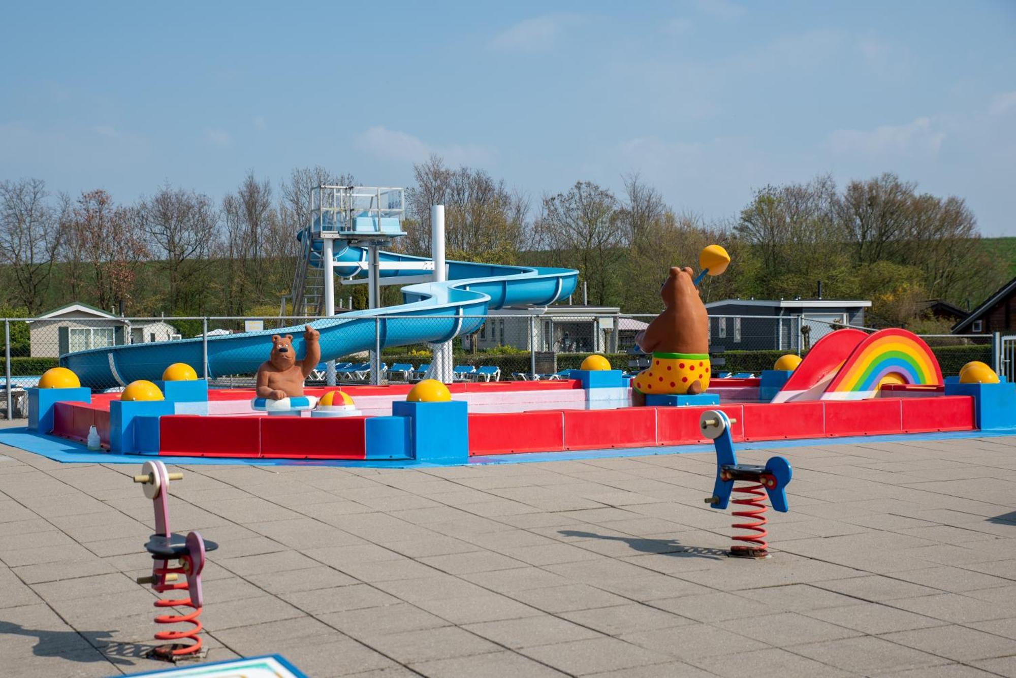 Zeeuws Genieten In Baarland, Zeeland Chalet Baarland